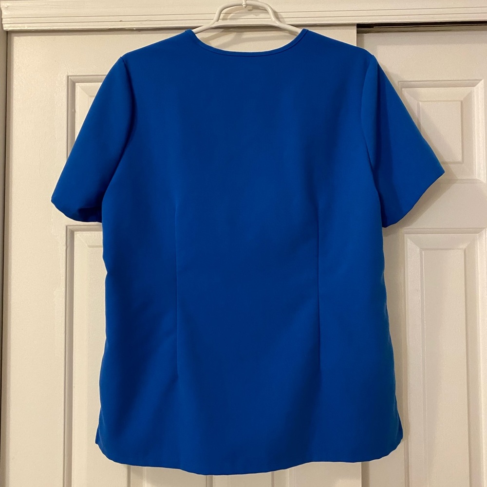 NEW Catarina One Pocket Scrub Top - Picture 2 of 6
